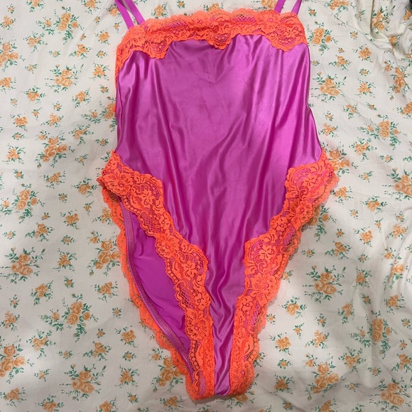 Skims Magenta and Orange lace Bodysuit Size Medium - Picture 2 of 5